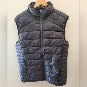 McKinley mens black vest. Size large.